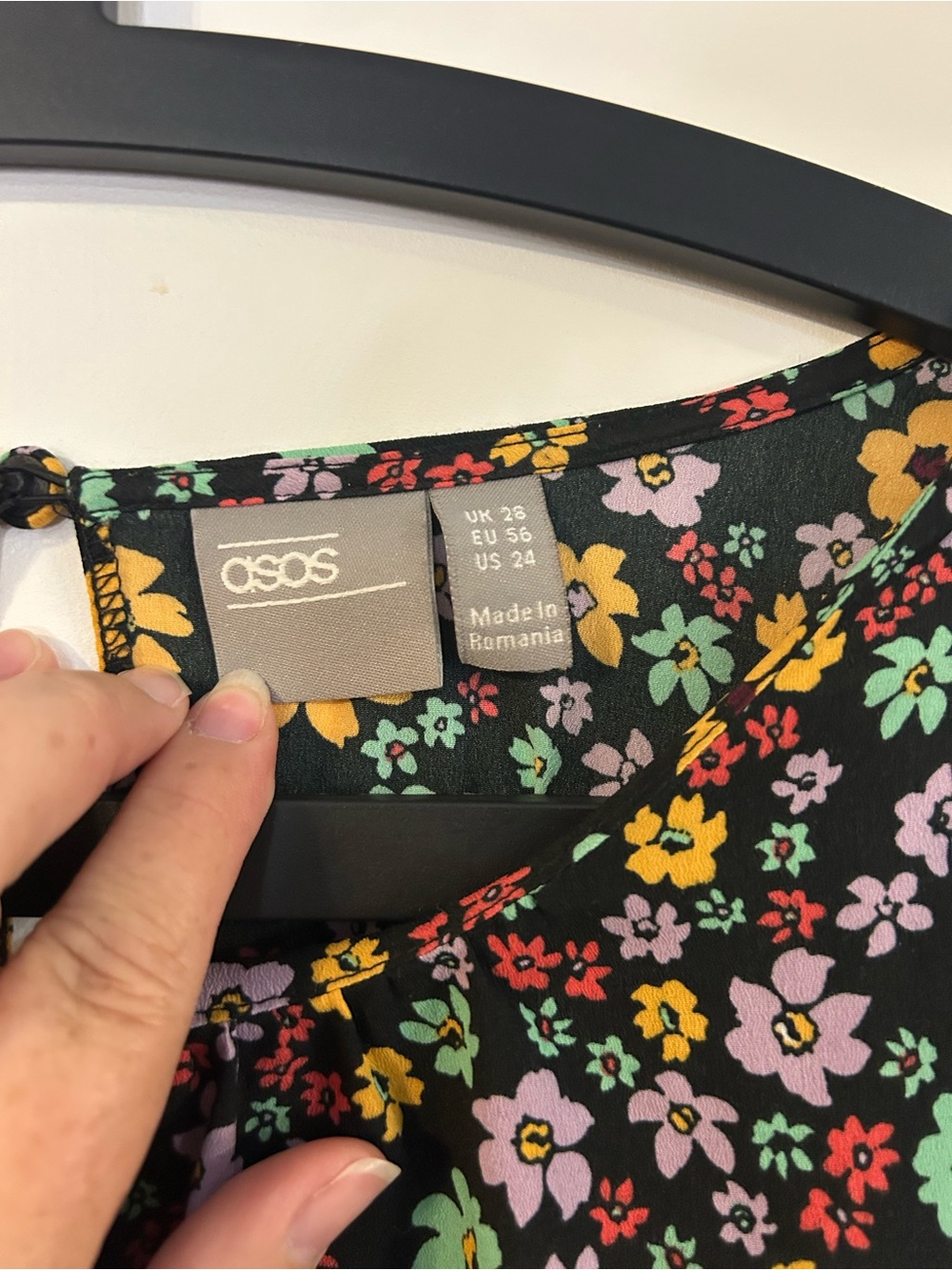 ASOS Women’s Black Dress with Yellow, Lavender & Mint Floral Print Size 24 - Picture 4 of 6